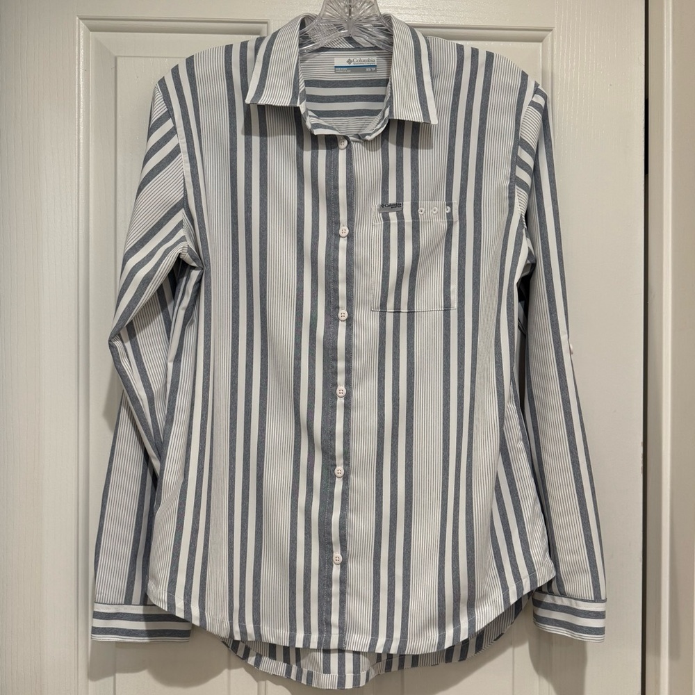 NWOT Columbia Women's Long-Sleeve Button-Down PFG shirt